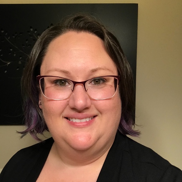 Meet your Posher, Erin - Picture 1 of 1